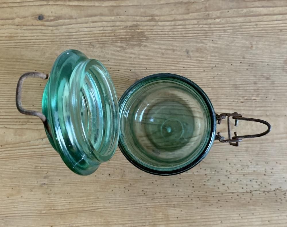 フランス製ヴィンテージのL'IDEALEガラス保存瓶