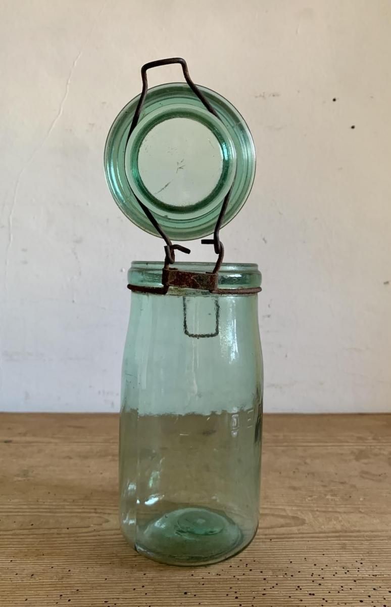 フランス製ヴィンテージのL'IDEALEガラス保存瓶