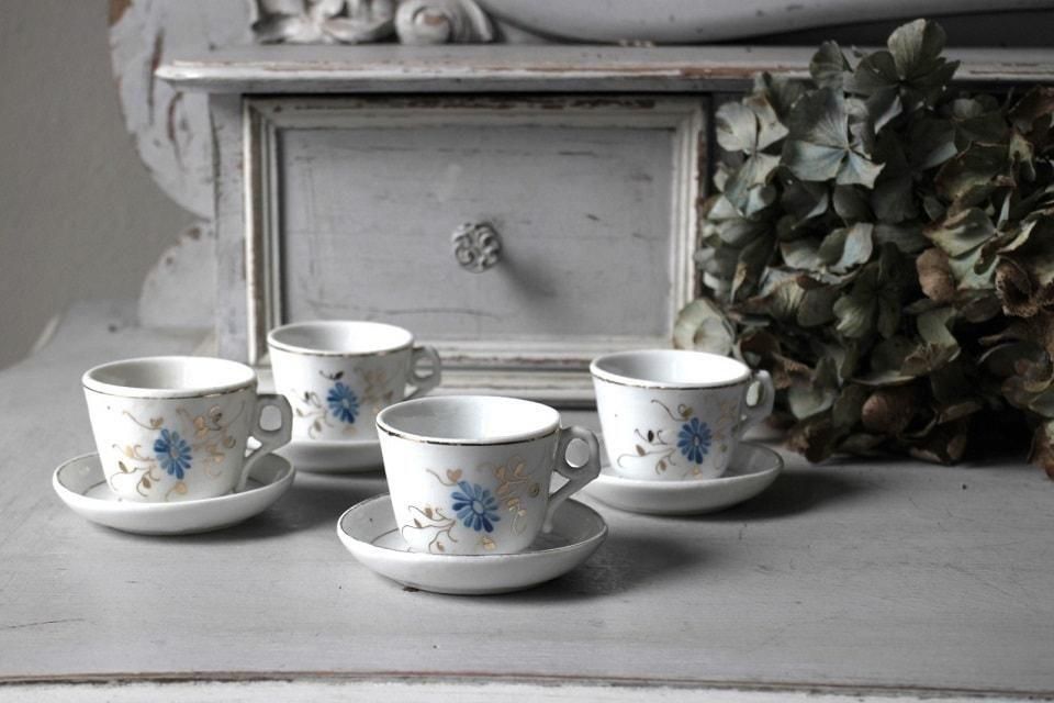 フランス製アンティークポーセリンカップ＆ソーサー