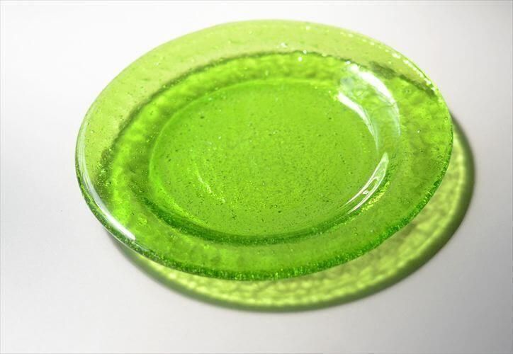 フィンランド製ヴィンテージグリーンガラスプレート