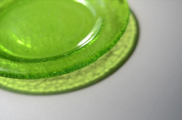 フィンランド製ヴィンテージグリーンガラスプレート