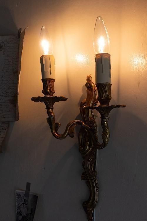 フランス製の優雅な装飾ウォールランプ