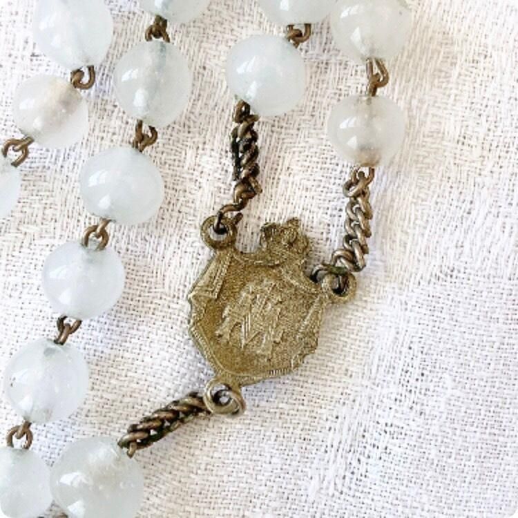 乳白グレーが美しいロザリオ｜フランス1920sヴィンテージ