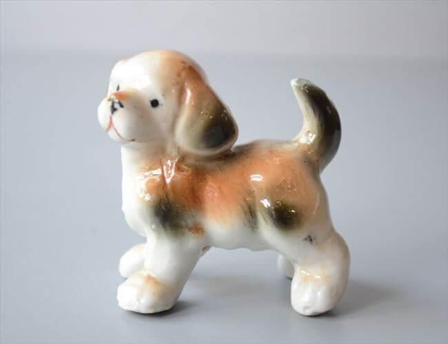 フランス製ビーグル犬オブジェ かわいい陶器の存在感