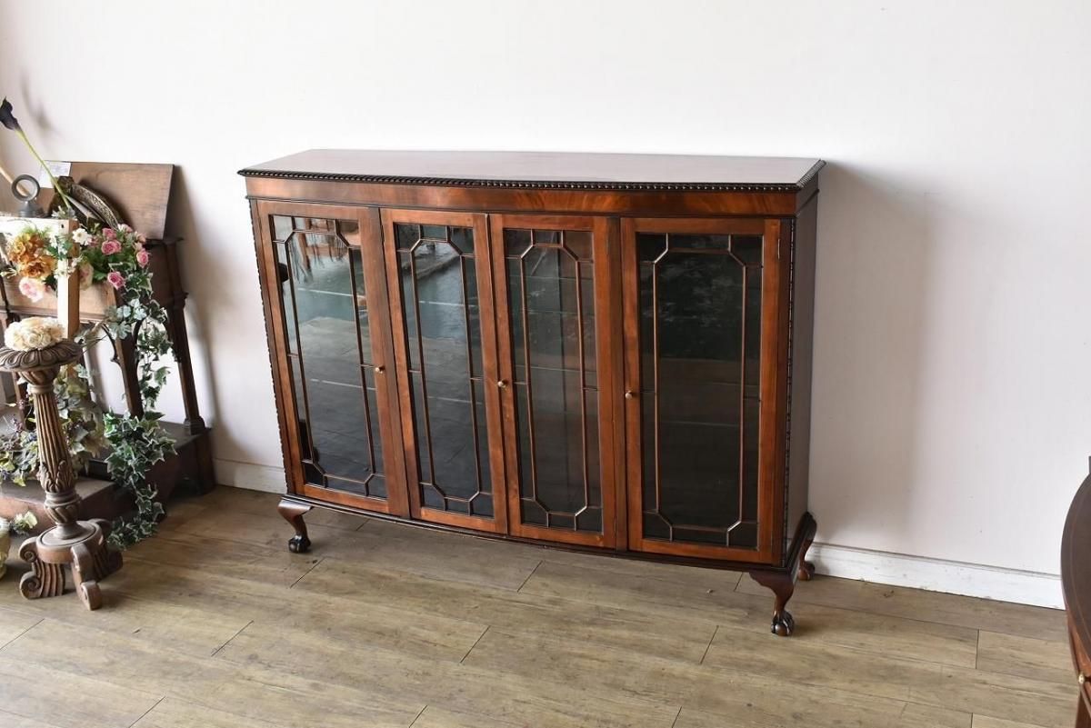 アンティーク　コーナーキャビネット　ガラス　マホガニー材　1910年代　イギリス イギリス製マホガニーガラスキャビネット【伝統的な装飾と美しい木肌】