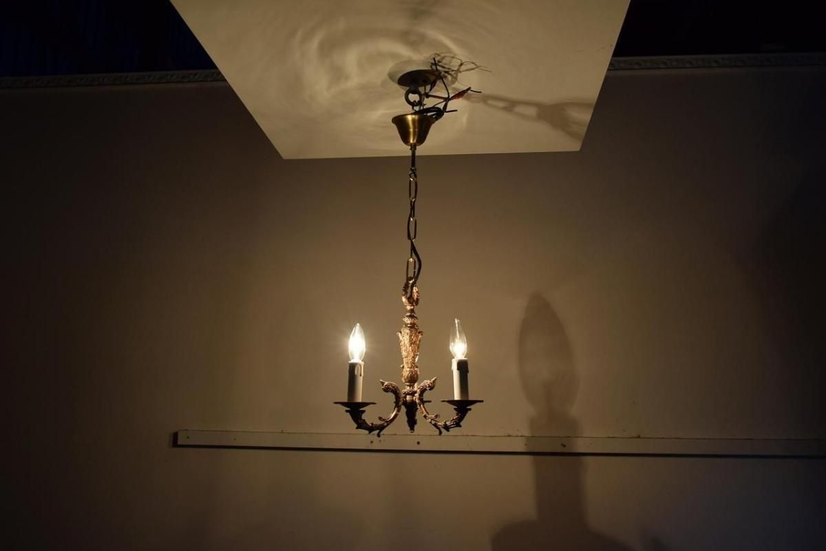 繊細な装飾が施された華やかな3灯式シャンデリア【sy444】