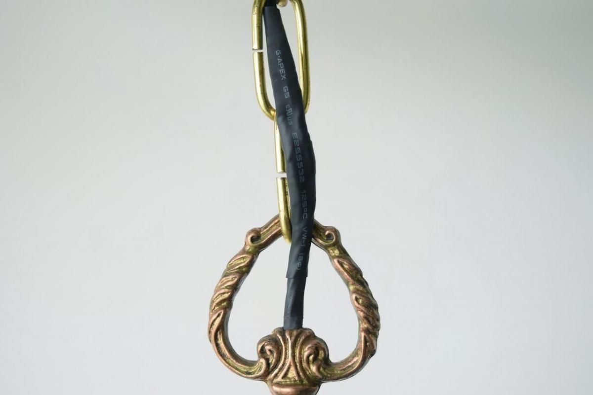 繊細な装飾が施された華やかな3灯式シャンデリア【sy444】