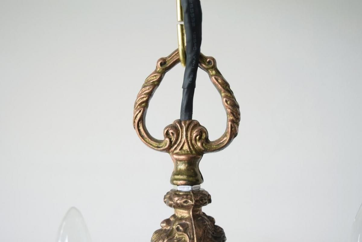 繊細な装飾が施された華やかな3灯式シャンデリア【sy444】