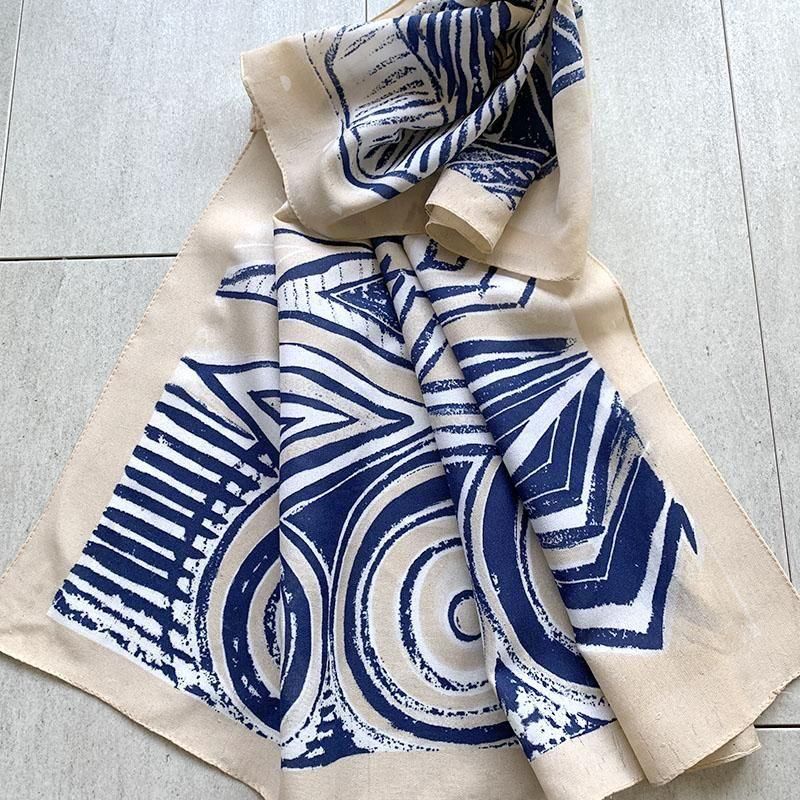 ヴィンテージスカーフ ベージュ×ネイビー 透け感が涼しげ