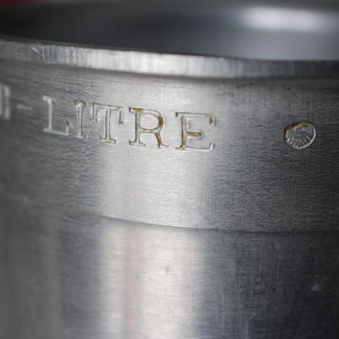 フランスヴィンテージ アルミミルク計量器 キッチンに一品