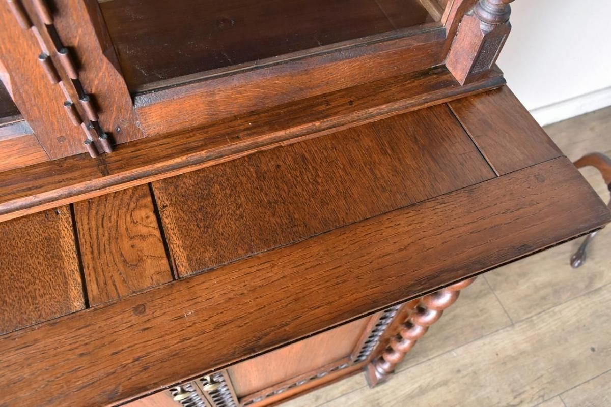 オーク材クラシックキャビネット 1880年代ゴシック風オークキャビネットの逸品