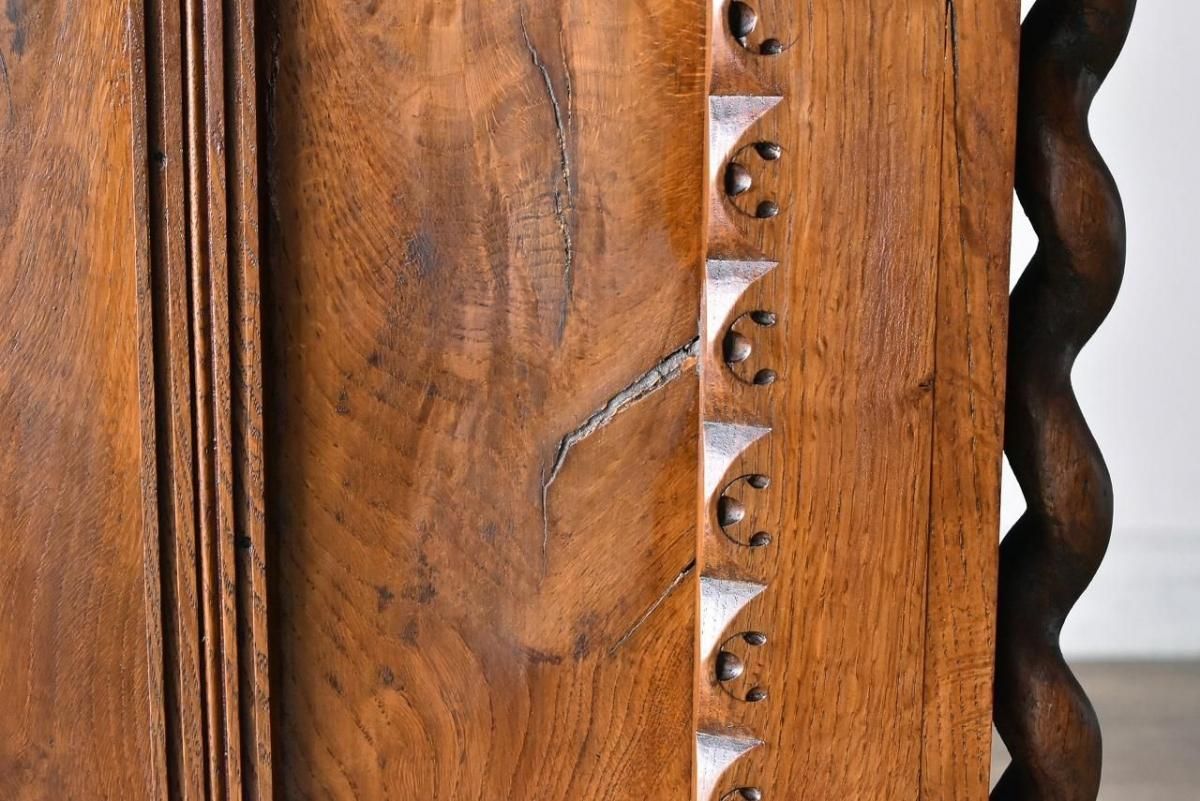 オーク材クラシックキャビネット 1880年代ゴシック風オークキャビネットの逸品