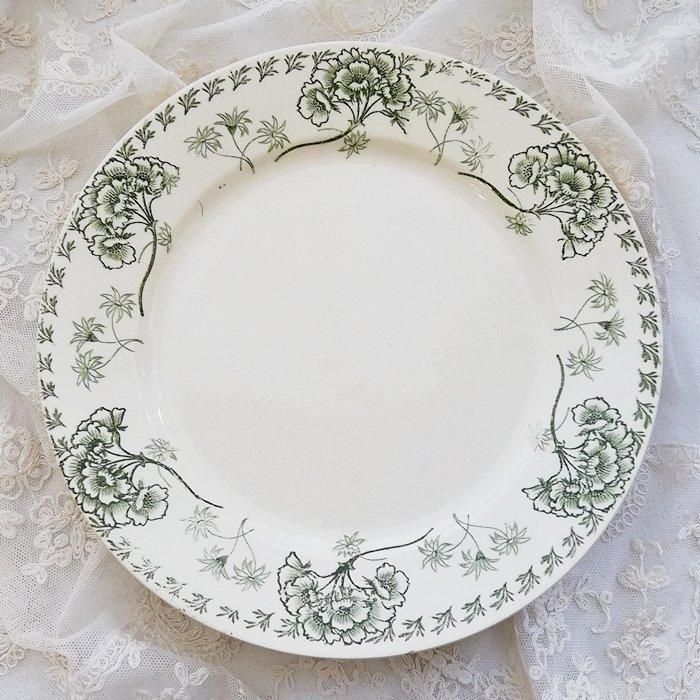 フランス製サルグミンヌのグリーンフラワーディナープレート