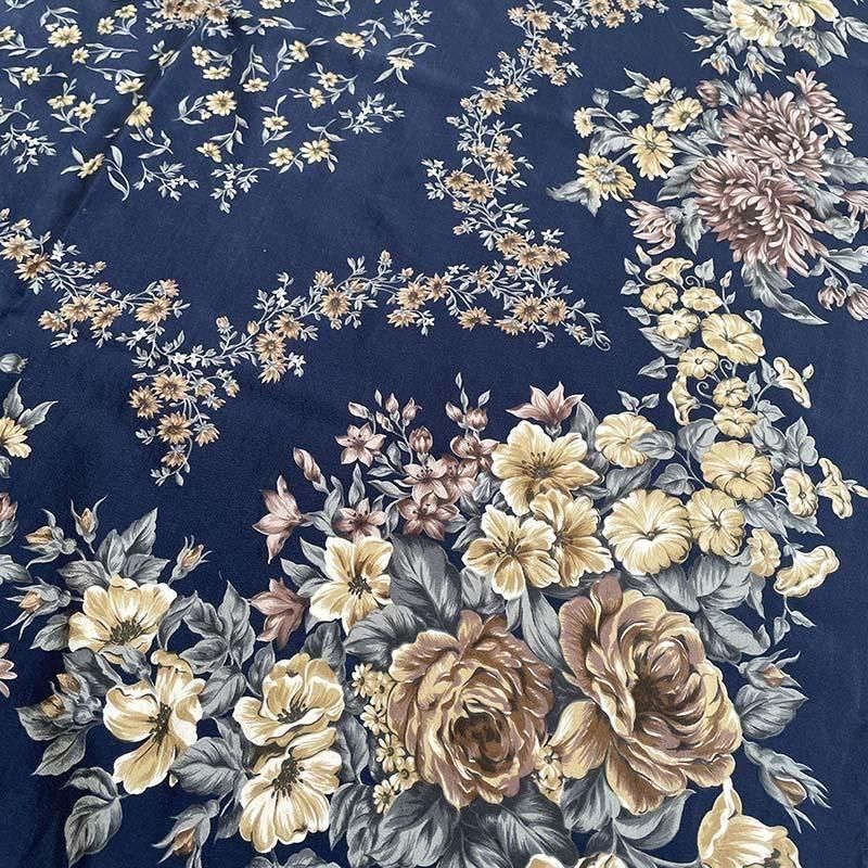 LAURA ASHILEY スカーフ LAURA ASHLEY 100% Silk Crepe de Chine Pink Floral Scarf