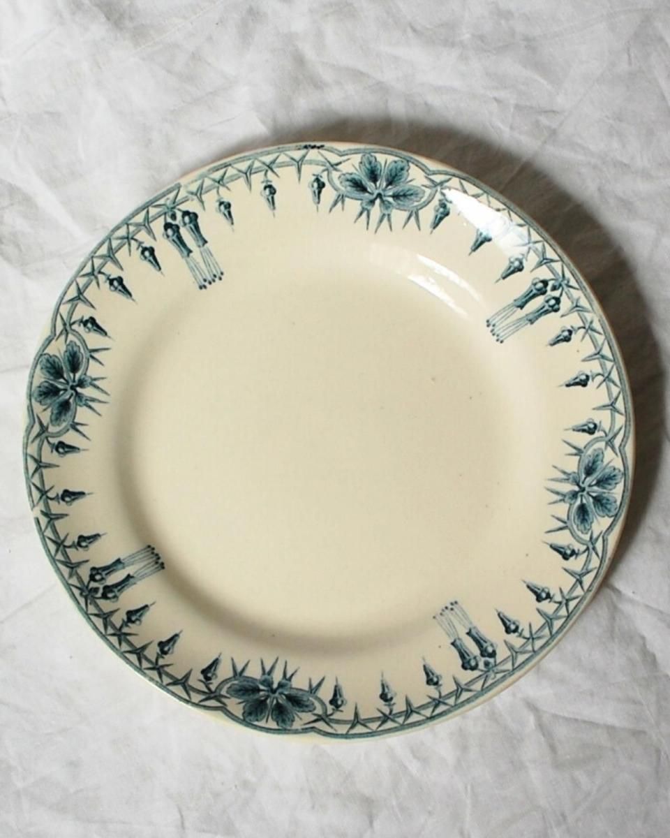 フランスアンティーク平皿 テールドフェール花つぼみデザイン