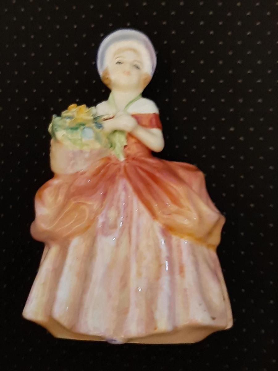 イギリス製ロイヤルドルトンフィギリンCissie美品