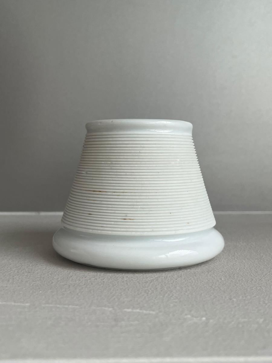 フランスアンティーク ピロジェーヌ陶磁器マッチ入れ