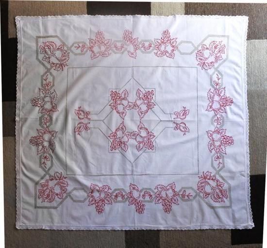 ヴィンテージ カロチャ刺繍 テーブルクロス ハンガリーの伝統品