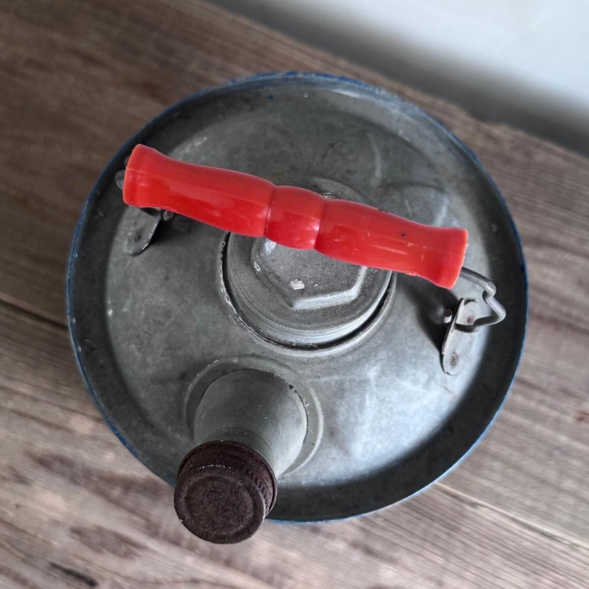 ヴィンテージオイル缶 ブリキのガソリン缶