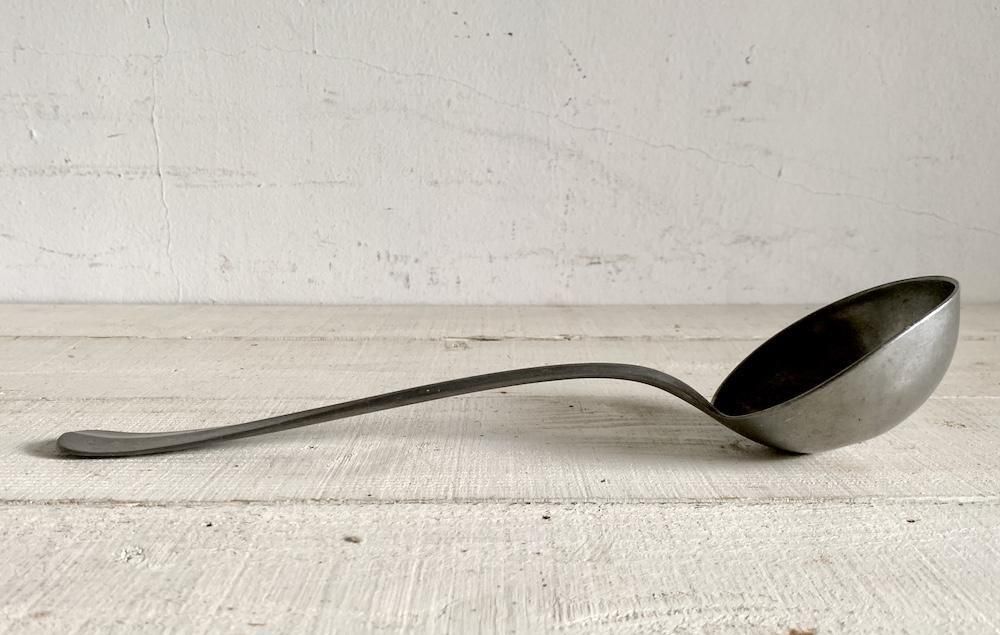 フランスアンティークピューターレードル 重厚感ある錫合金製