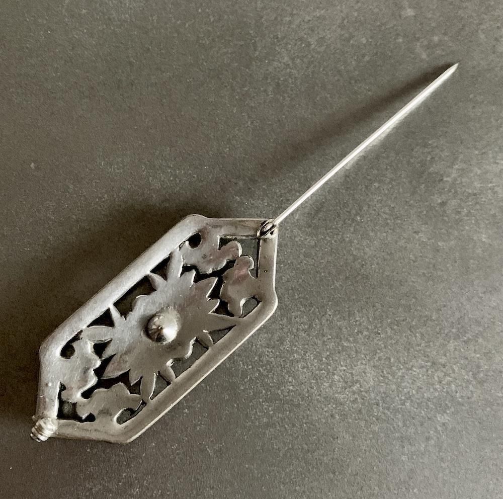 LEVALLET ブローチ フランス製 獅子座 獅子座 Brooch | Ether