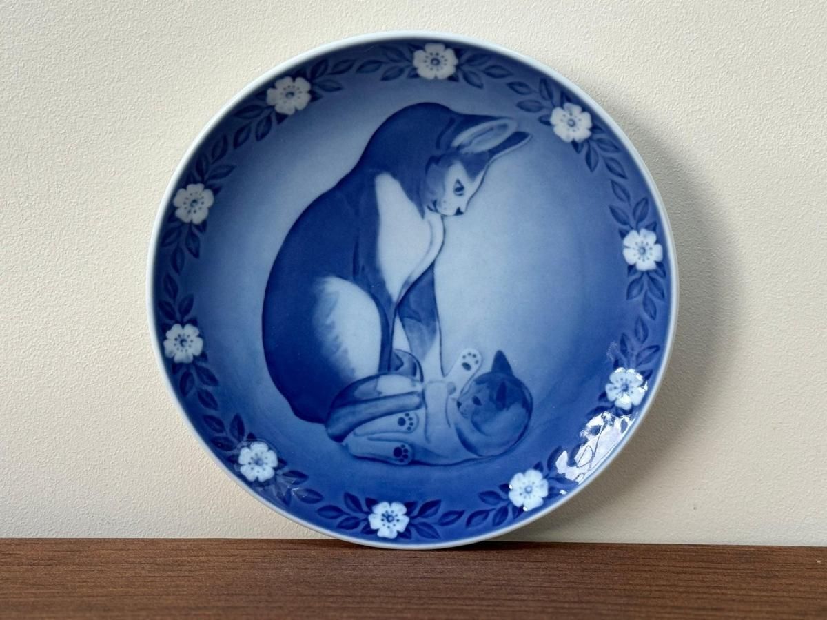 ヴィンテージ ロイヤルコペンハーゲン 1983年母の日絵皿