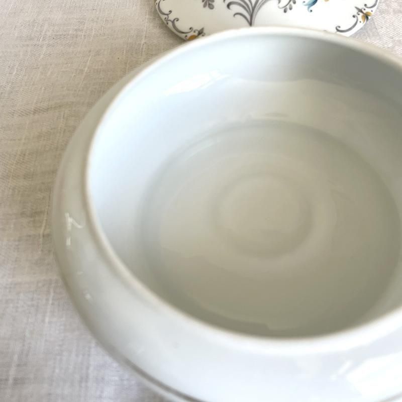 Dresden ドレスデン フラワーブーケ　ボンボニエール 陶花 蓋付小物入れ Amazon.co.jp: DRESDEN アンティーク ドレスデン 小物入れ