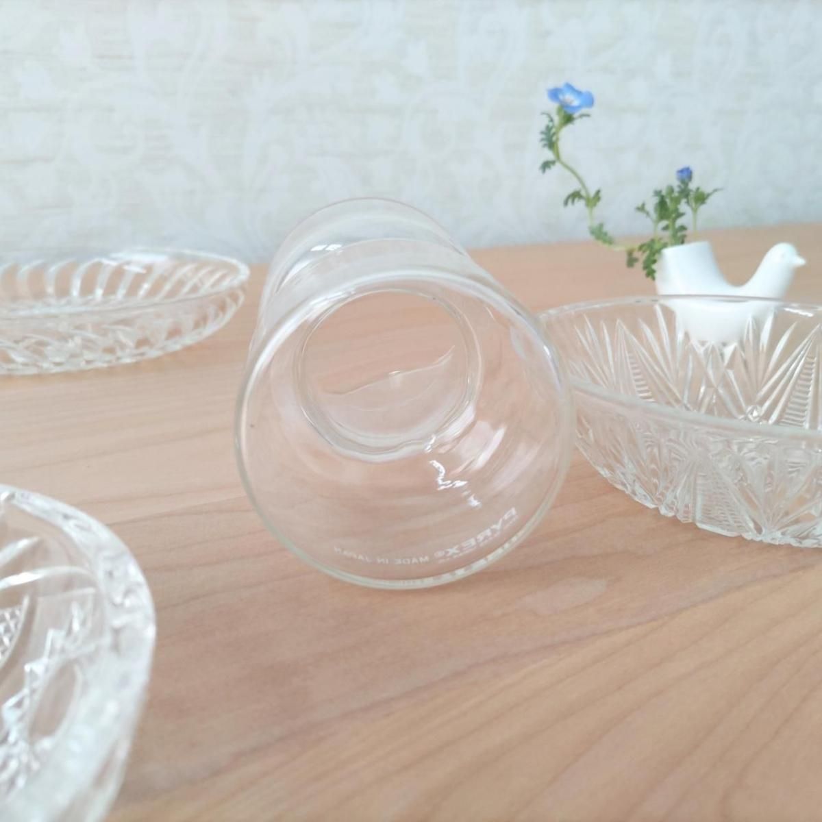 ジャパン ヴィンテージ ガラス ベース ホワイト 白 花器 花瓶 ビンテージ Fenton フェントン ヴァセリンガラス ウランガラス USA