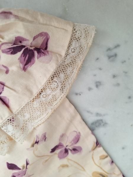 アンティークすみれ柄ケース - ANTIQUE LEAVES