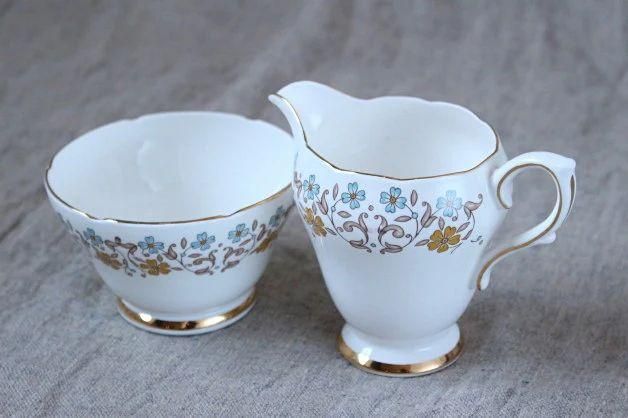 イギリスアンティーク　陶器ミルクボイラー イギリスアンティーク 陶器ミルクボイラー