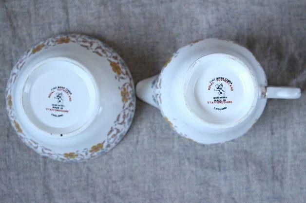 イギリスアンティーク 花模様 ミルク&シュガーセット