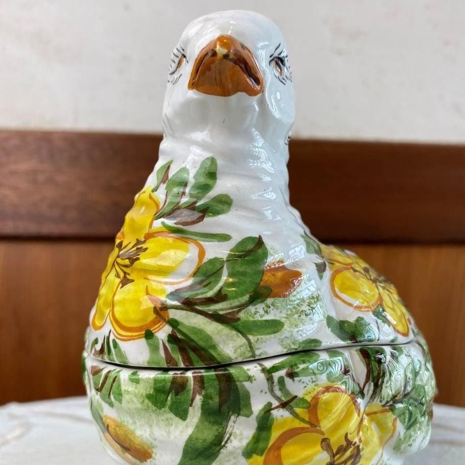 イタリア製 陶器 鳩の小物入れ ツンとした表情