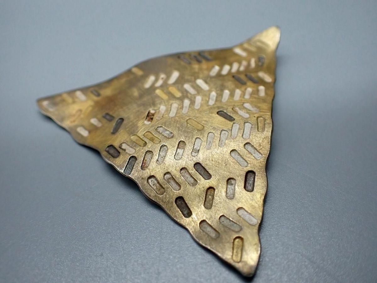 明治期 薩摩焼 水仙紋 小壷 明治期 薩摩焼 水仙紋 小壷