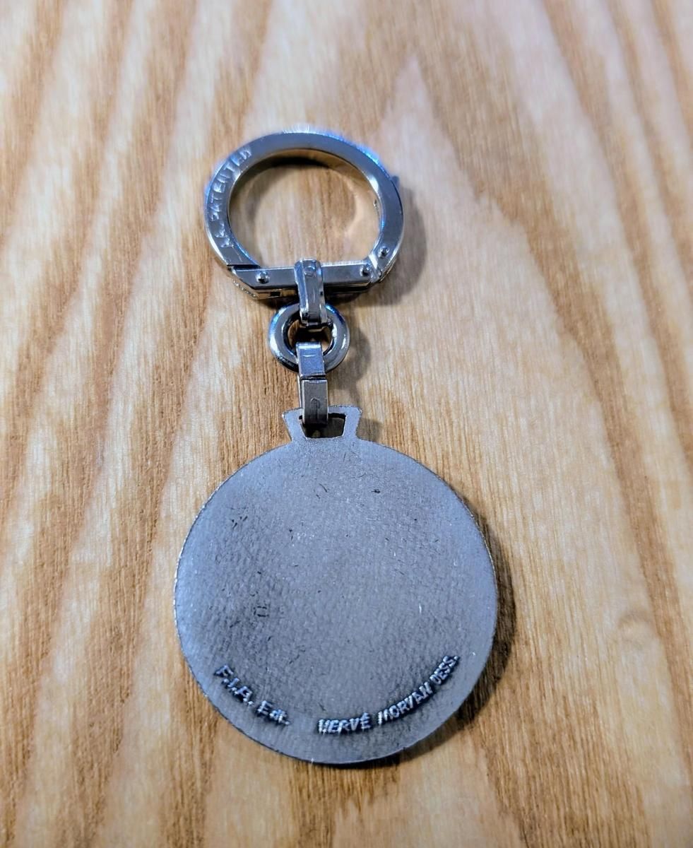 フランス メタル 猫 キーホルダー カラフル ヴィンテージ