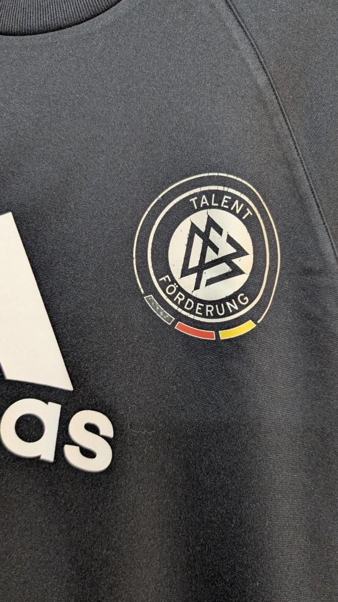  ɥ ǥ  եǥ åȥ å ֥å addidas 40-42L-XL