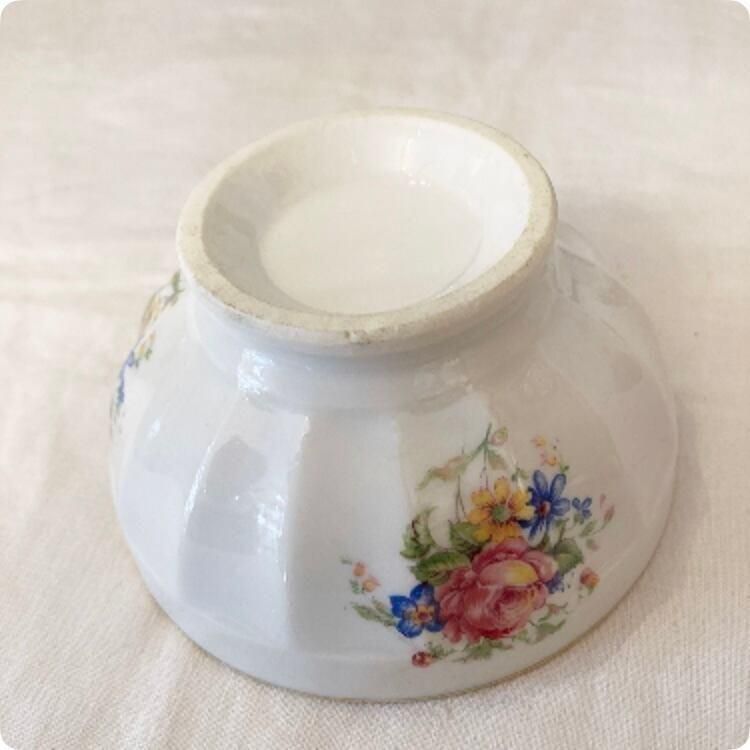 フランス直輸入】可愛らしいお花が描かれた ミニカフェオレ