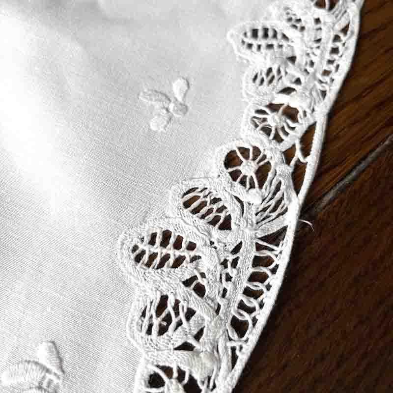 テーブルセンター 白地レース刺繍ドイリー ランナー用