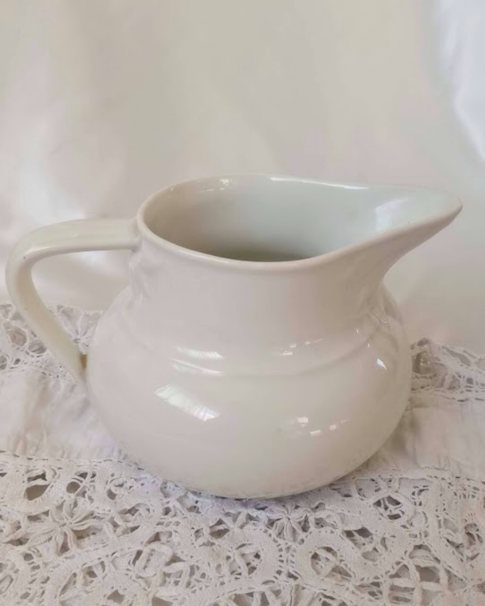 最終お値下げ‼️ヴィンテージ陶器丸型キャニスター・チェコ 最終お値下げ‼️ヴィンテージ陶器丸型キャニスター・チェコ