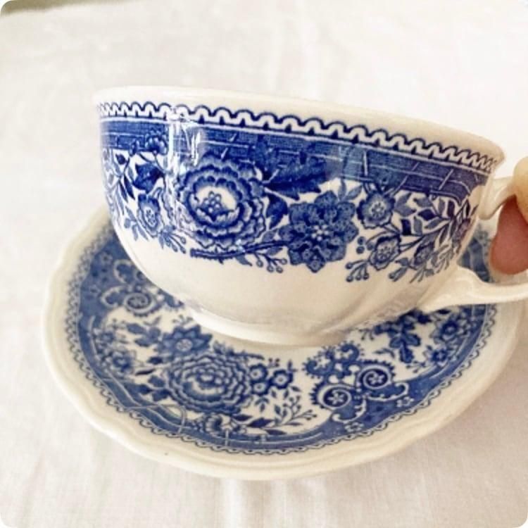 アンティーク ビレロイ＆ボッホ ブルー薔薇 カップ＆ソーサー