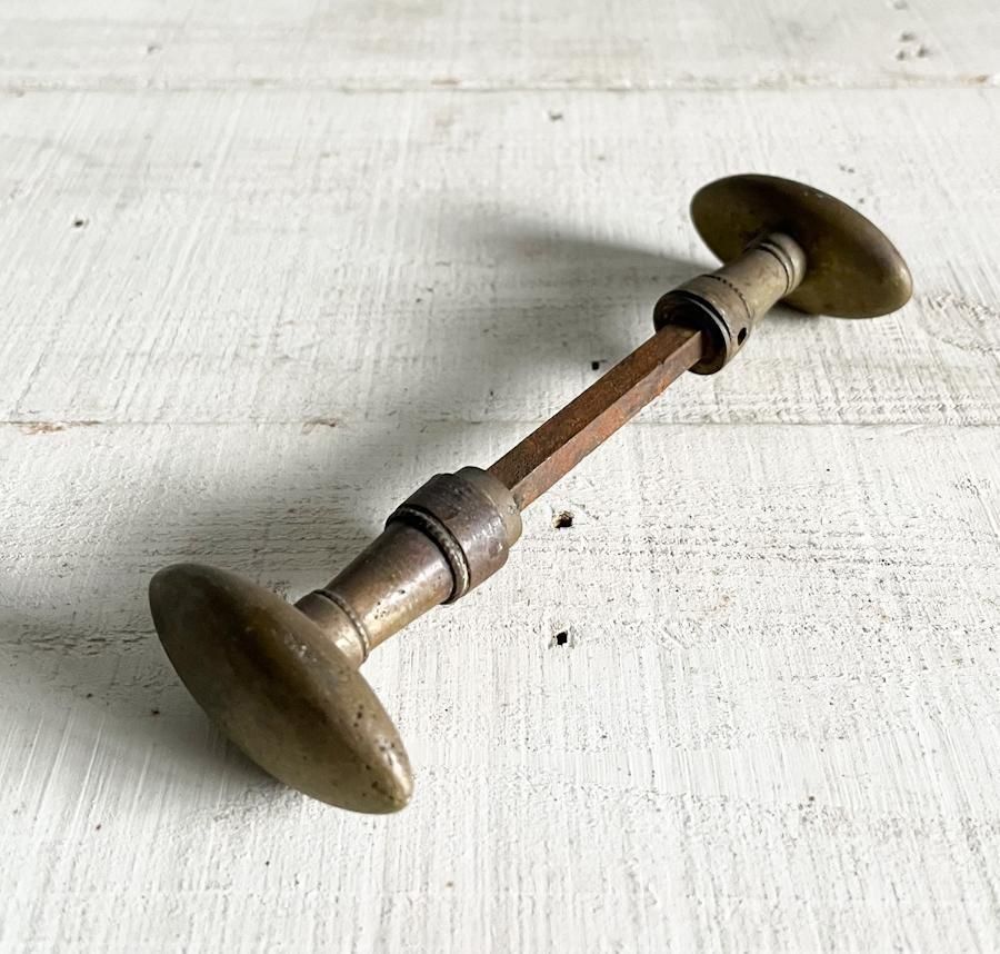 フランスアンティーク 真鍮オーヴァルドアノブ