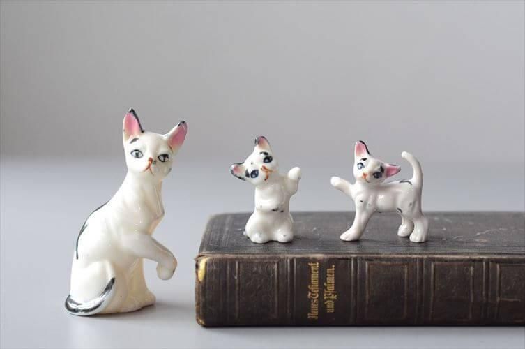アンティーク 白猫　籠付き　Kunstlerschutz ワグナー　西ドイツ 置物 人形 ワグナー社 猫 アンティーク
