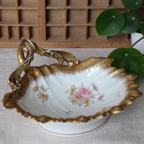 フランスブロカント 真鍮製トレイ シェル型トレイ シェルと実の植物