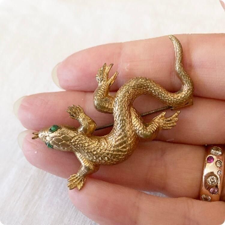 フランス・パリのアンティークブローチ　天然石　骨董品　コレクション フランス・パリのアンティークブローチ 天然石 骨董品 コレクション