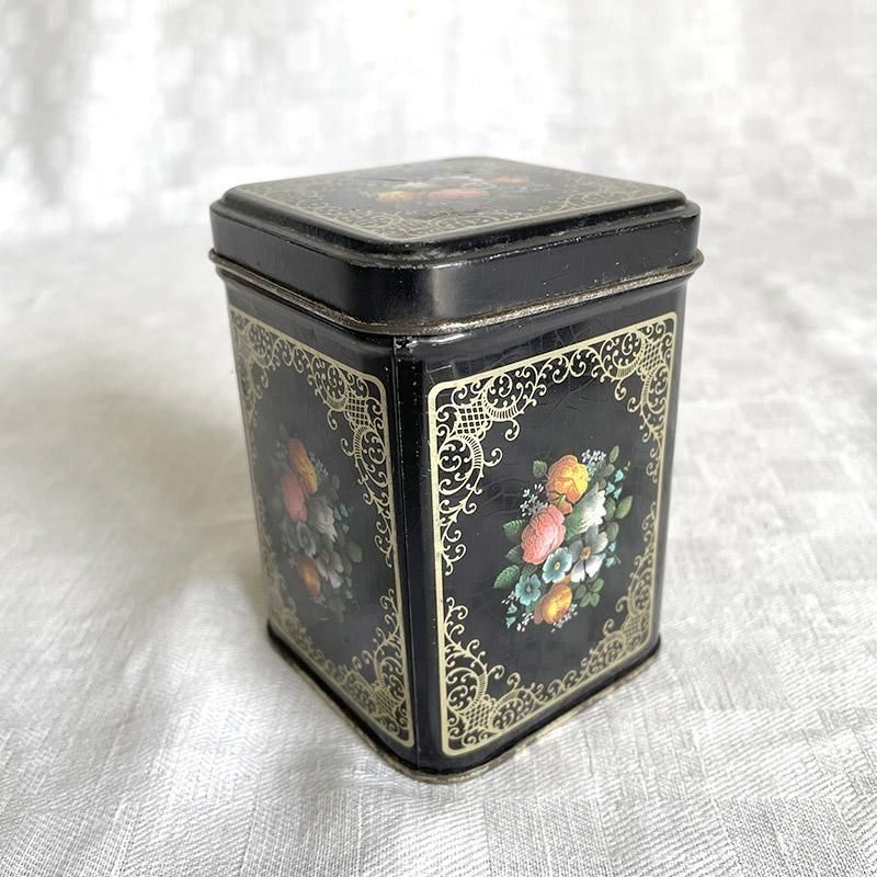 フランス製レーステーブルセンター生成り色