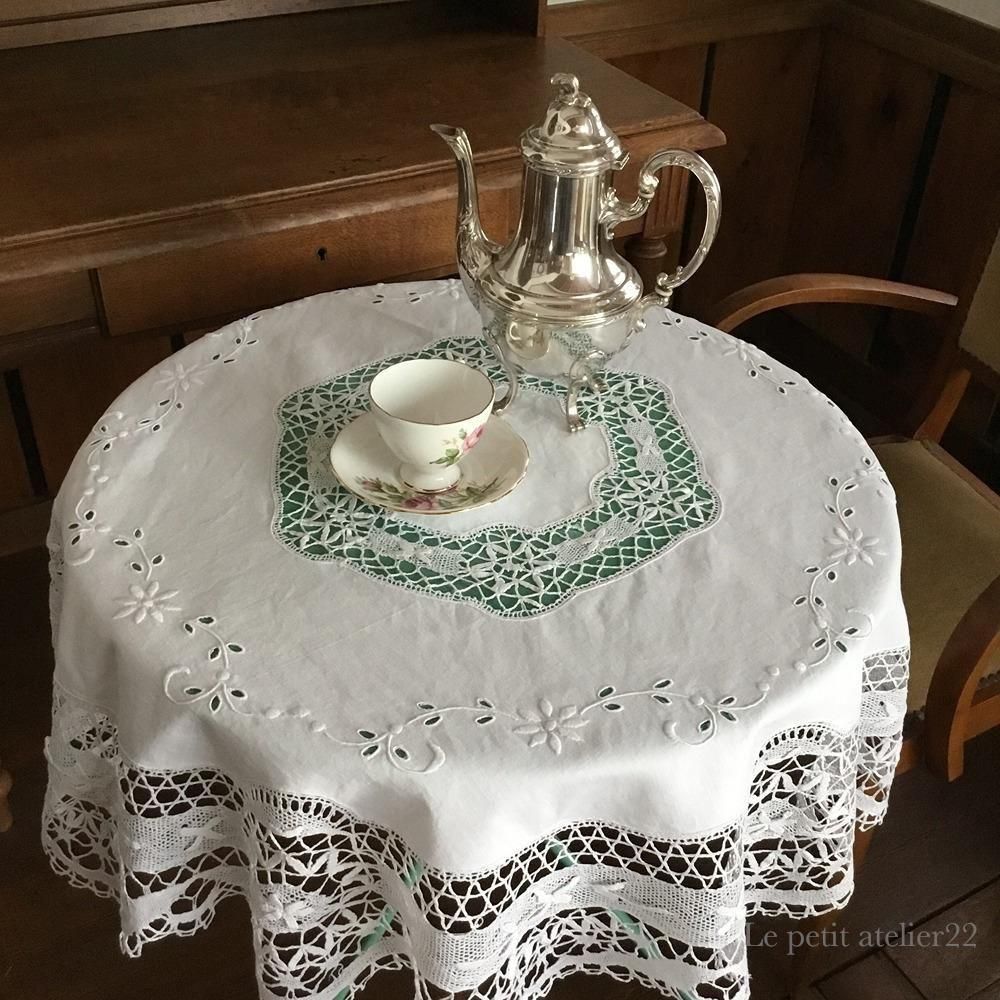 フランスアンティーク 直径1m円形テーブルクロス　ボビンレース　カットワーク刺繍 円形) フランス アンティーク リネン テーブルクロス ボビン