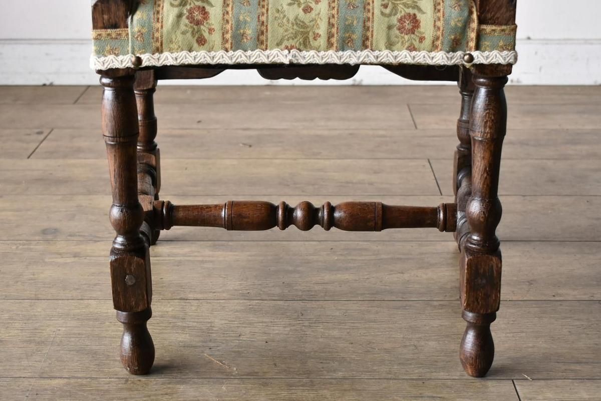 キッズアームチェア1910年代のオーク彫刻アンティーク