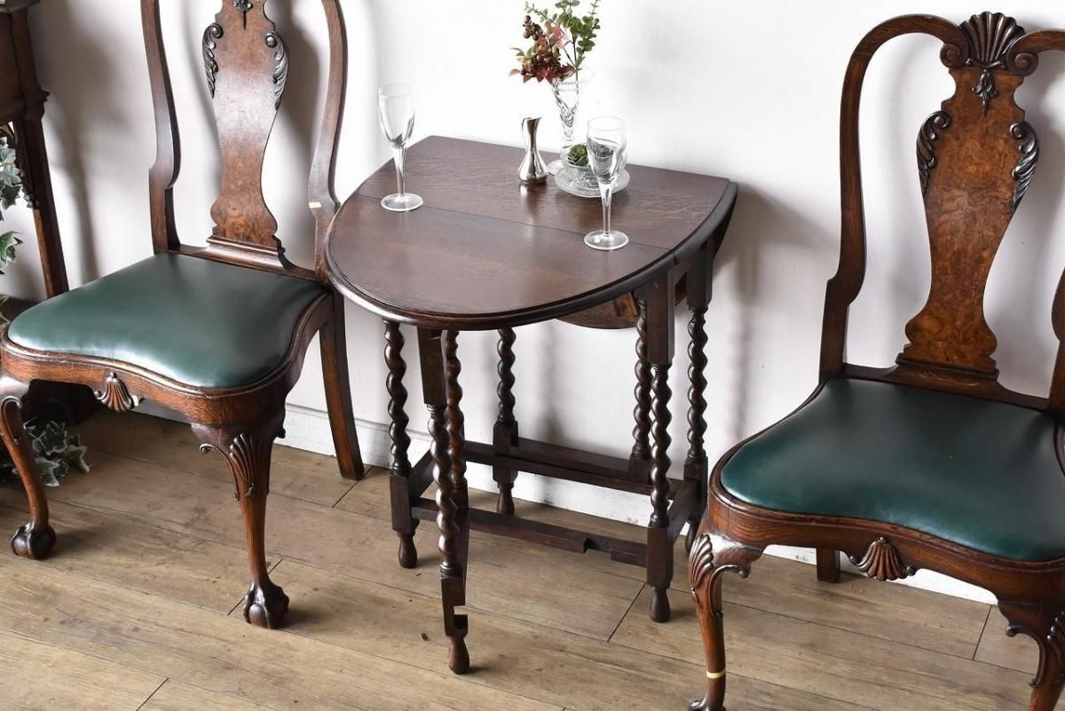 繊細なツイストレッグが目を引くゲートレッグテーブル【t304