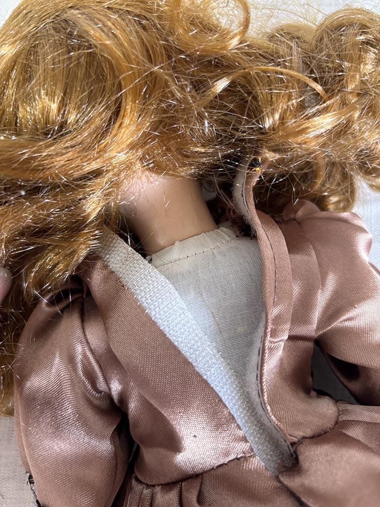 人形 ビスクドール ブラウンドレスと帽子のアンティーク