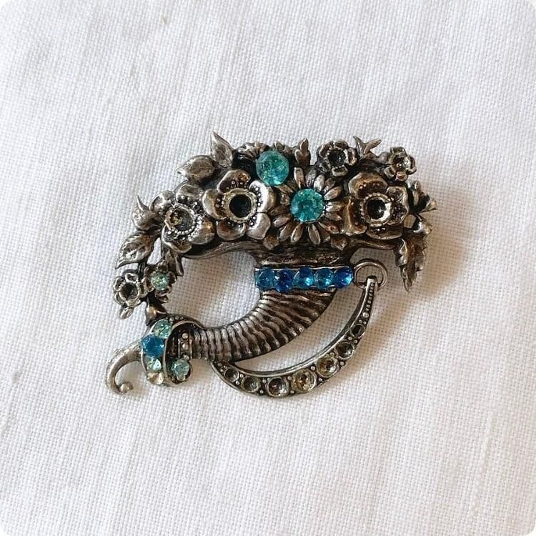 希少  #65 ブローチ シルバー 北欧　ヴィンテージ 北欧ノルウェー製ヴィンテージEinar Modahl伝統的soljeハート