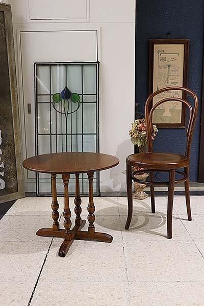 オーク製1950年代ラウンドテーブルのアンティーク